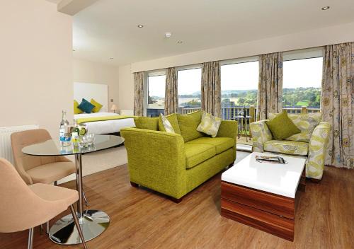 Woolley Moor Hotel | Unforgettable Stays at The View at the White Horse Woolley Moor