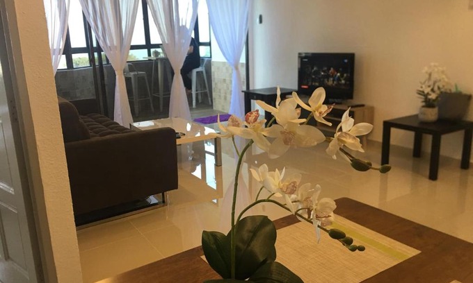 Batu Ferringhi Apartment | Relax at The View Feringghi Executive Apartment by the Ocean