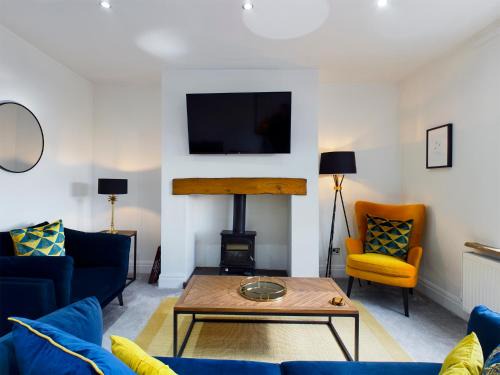 Delph House | Stunning Views Await You at The View - Child Friendly!