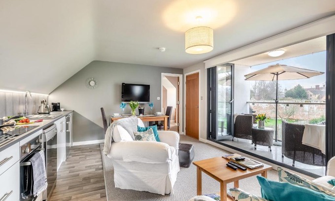 Bury St Edmunds House | Enjoy Family-Friendly Comfort at The View Hotel