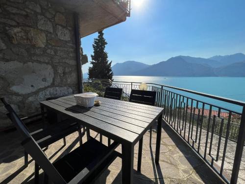 Cassone Apartment | Relax at The View House - Family-Friendly Retreat