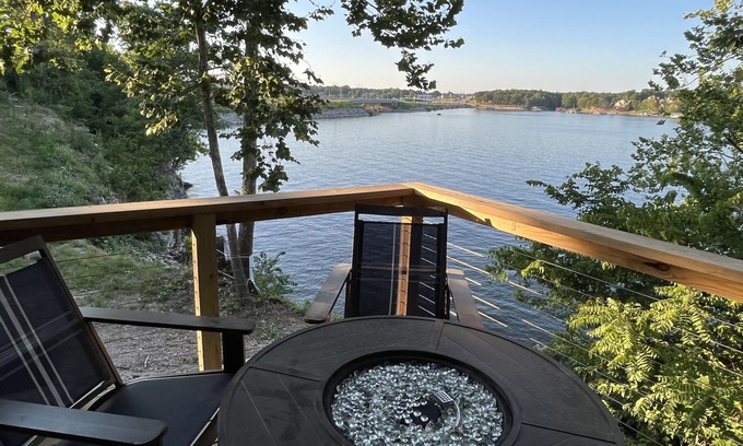 Grove Cabin | Modern Lakefront Escape with Breathtaking Views & Spa