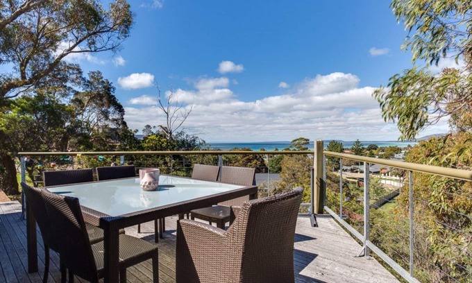 Rye House | Discover The View: Pet-Friendly & Steps from the Beach