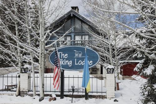 Winter Park Hotel | Family-Friendly Viking Lodge in Downtown Winter Park