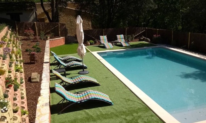 Sarlat-la-Caneda House | Discover The Villa 4: Pet-Friendly Retreat with Ocean Views
