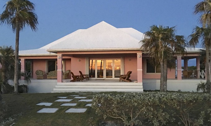 North Palmetto Point Villa | Experience The Villa at Island Breeze: Guest Rated 9.8/10