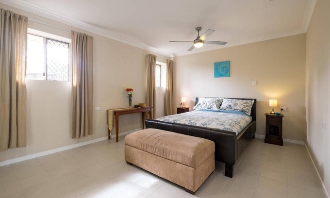Deception Bay Villa | Discover The Villa at the Bay - Guest Rated 9/10, Accessible