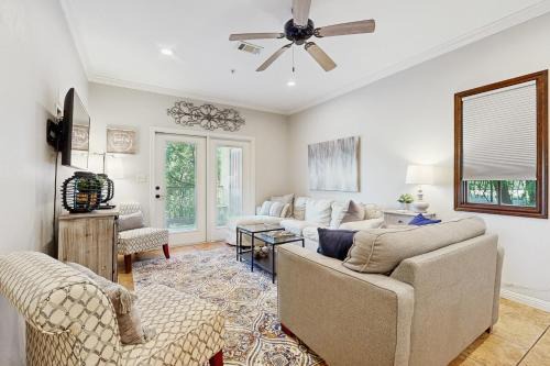 Gruene Apartment | Inviting Stay at The Village at Gruene with Pool Access
