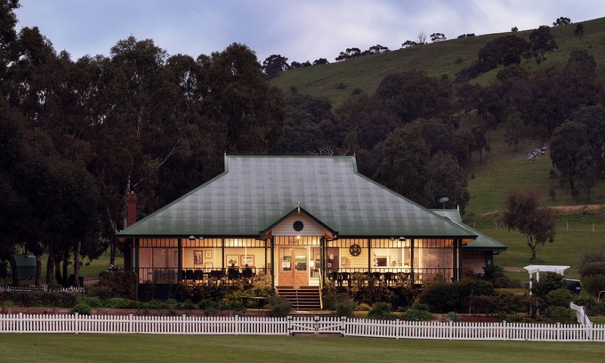 Strath Creek Cabin | Exceptional Stay at The Village Green with Breakfast Included