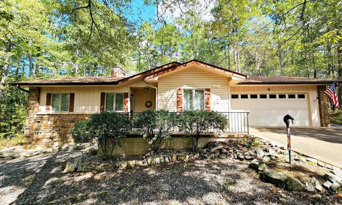 Hot Springs Village House | The Village Getaway in HSV