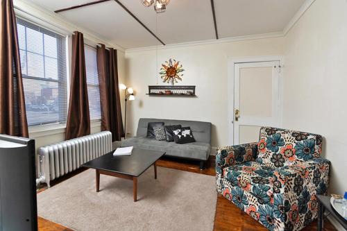 South Green Apartment | Family-Friendly Retreat at The Wadsworth Suite A2