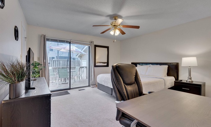 Durham House | Comfortable Duke 2BR + 2BA with Pet-Friendly Amenities
