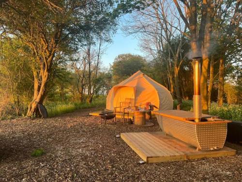 Brackley Other | Relax at The Warren: Hot Tub & Kitchen Amenities Await
