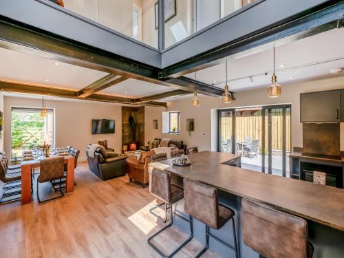 Arnold House | Discover The Warren: Pet-Friendly Retreat with Hot Tub