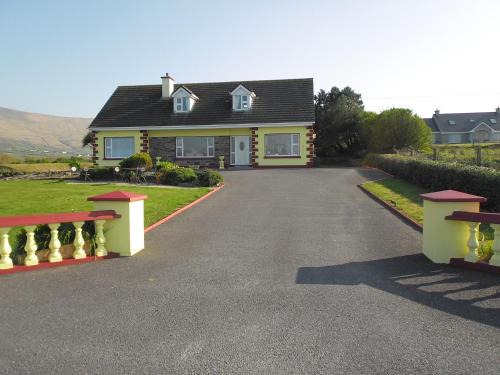 Portmagee Bed & Breakfast | Oceanfront Retreat at The Waterfront B&B - Rated 9.5/10