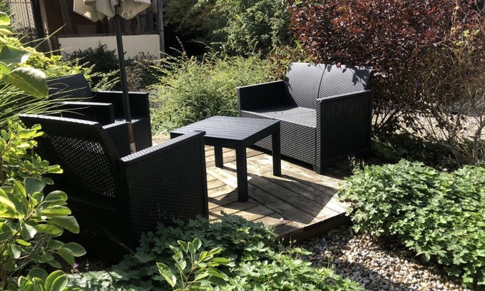 Bergicourt Bed & Breakfast | Relax at The Watering Hole Room with Spa and Hot Tub
