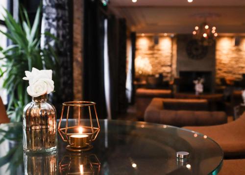 Ainley Top Hotel | Discover The Weavers Shed: Family-Friendly Escape Awaits