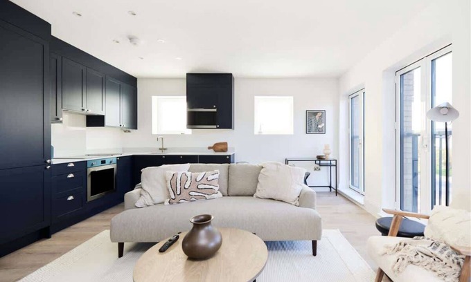 Brent Apartment | The Wembley Park Sanctuary -2BDR Flat with Balcony