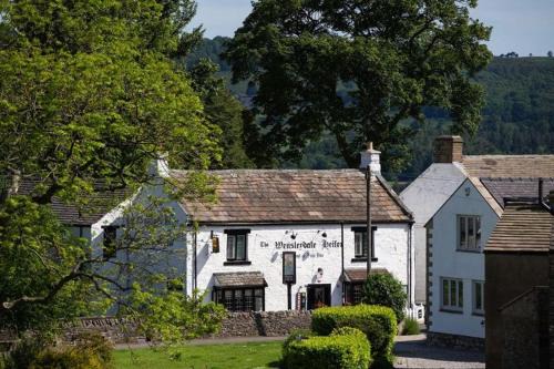 West Witton Hotel | Discover The Wensleydale Heifer: 5-Star Family Retreat