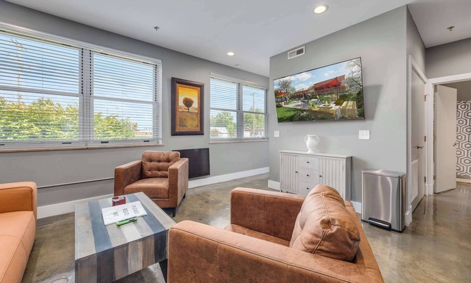 Roanoke Apartment | Prime Downtown Roanoke Stay with Queen Bed & Great Amenities