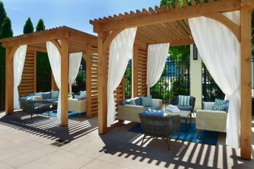 Huntsville Hotel | Discover The Westin Huntsville: Pet-Friendly Oasis Awaits