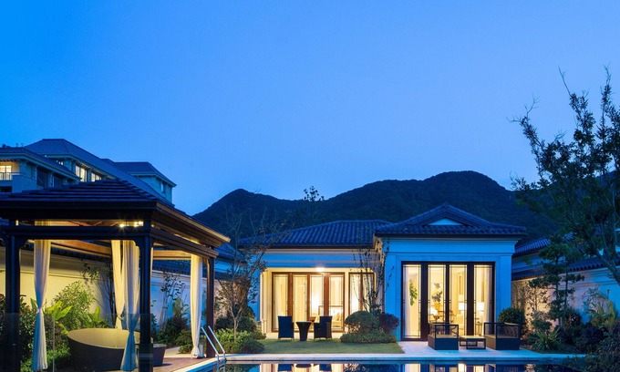 Putuo Hotel | Experience The Westin Zhujiajian Resort with Pool & Spa