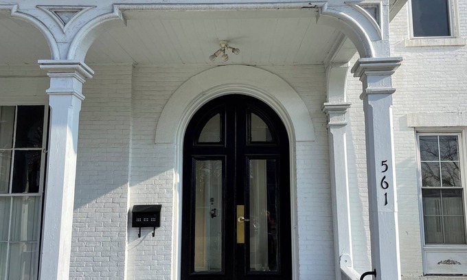 South Main Street Apartment | Experience The Wheat House on Main with Breakfast Included