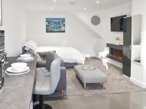 Hemsby House | Exceptional Family Retreat at The Wheatsheaf - Ukc6443