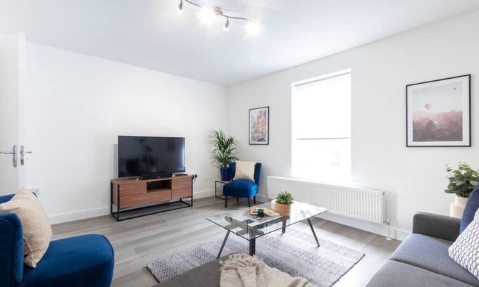 Reading Apartment | Experience The White House with Family-Friendly Amenities