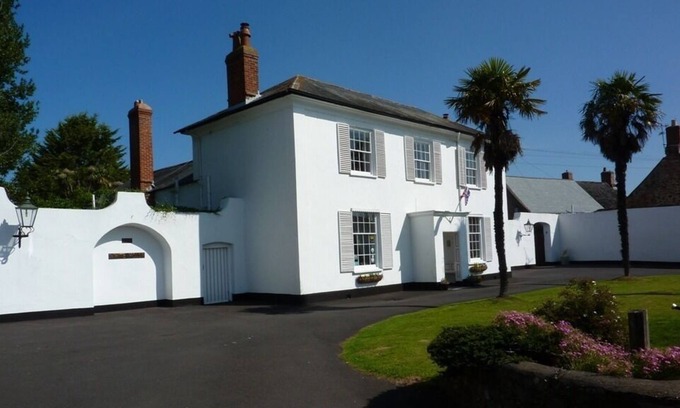 Williton House | The White House Hotel