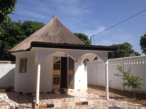 Brufut Bed & Breakfast | Explore The White House Lodges: Ocean View & Pet Friendly