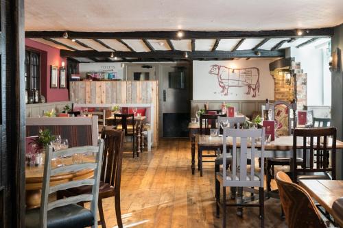Tenterden Hotel | Pet-Friendly Retreat at The White Lion with Breakfast Included