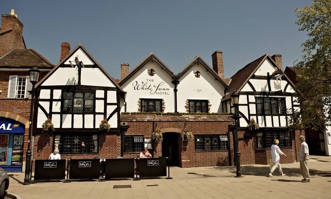 City Centre Hotel | Elegant Stay at The White Swan Hotel - 4 Star & Eco Friendly