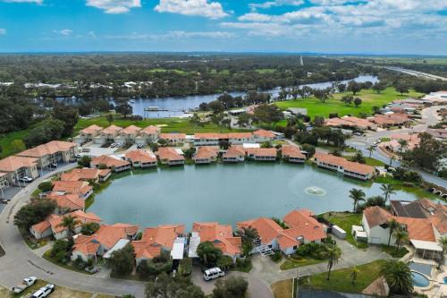 South Yunderup Villa | Family-Friendly Retreat at The Whitehouse - South Yunderup
