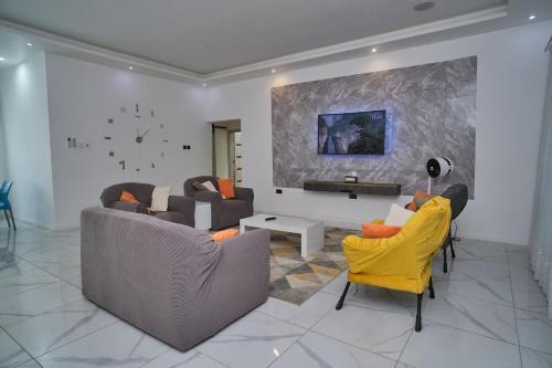 Nungua Apartment | The Whitehouse Villa