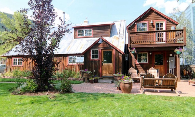 Crested Butte House | Exceptional Whiterock House: Cozy 3 Bed with Hot Tub