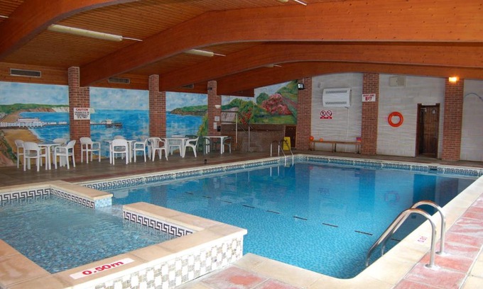 Sandown House | Experience The Wight: Pet-Friendly Retreat with Ocean Views