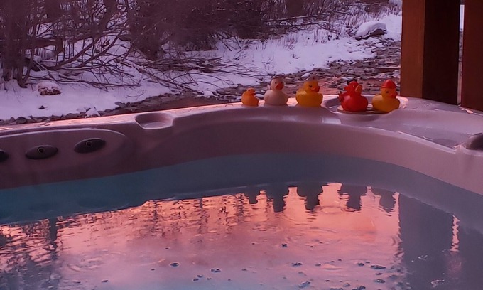 Darby Bed & Breakfast | Experience Comfort at The Wild Game Inn with Spa & Dining
