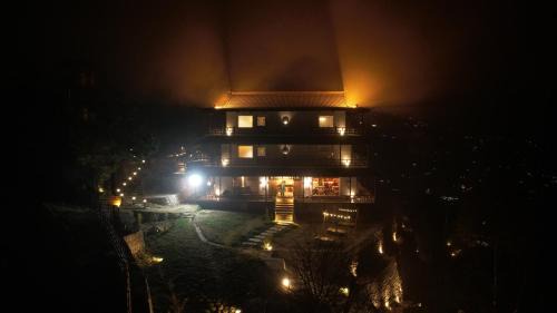 Kasiyalekh House | Pet-Friendly Getaway at The Wild Sakura - Rated 10/10