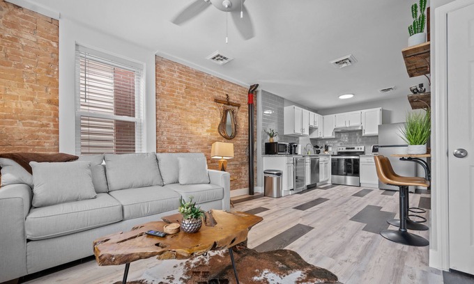 St. Charles Apartment | Explore The Wild West Getaway - Family-Friendly Retreat