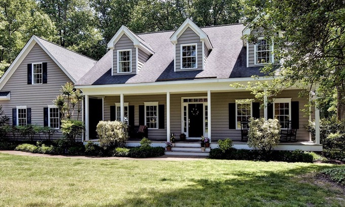 Norge House | Experience Tranquility at The Williamsburg Retreat