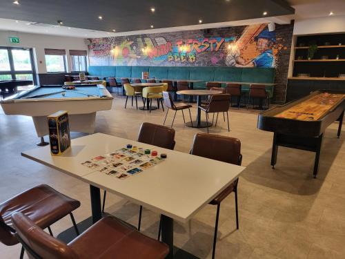 Wyboston Hotel | Comfortable Retreat at The Willows Training Centre