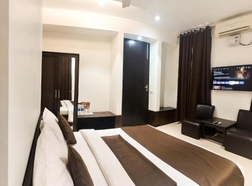 Kumarhatti Hotel | Budget-Friendly Stay at The Wind Cross - Child Friendly