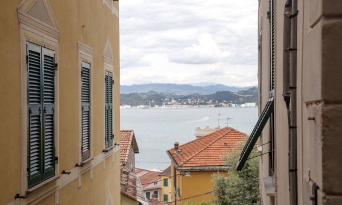 Cadimare House | Seaside Escape: Pet-Friendly Stay with Breakfast Included