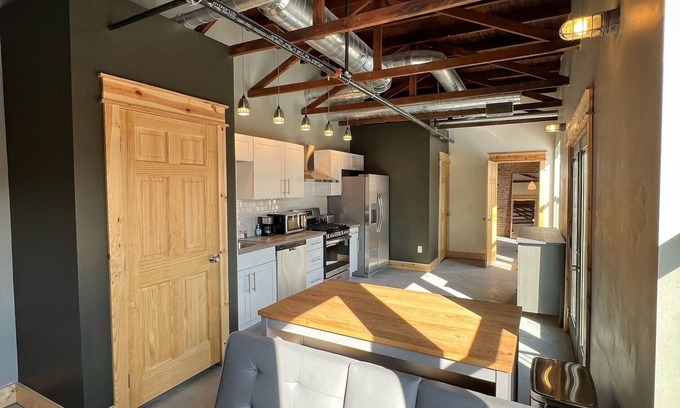 Ogden Apartment | Top-Rated Stay at The Windsor on Historic 25th with Breakfast
