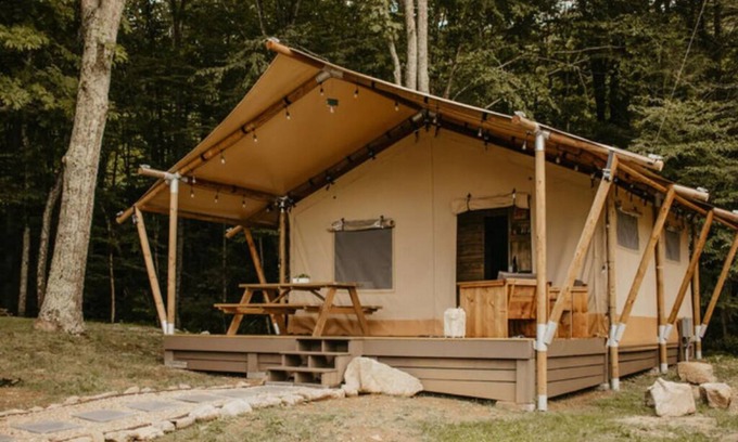 Flag Pond Cabin | Retro Glamping Experience at The Woody Unit 6 - Pet Friendly