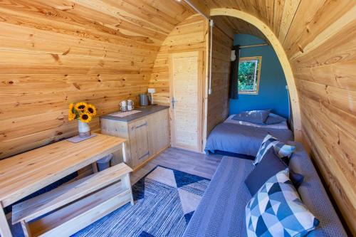 Five Oak Green Hotel | Inviting The Woolpack Glamping: Family-Friendly Retreat