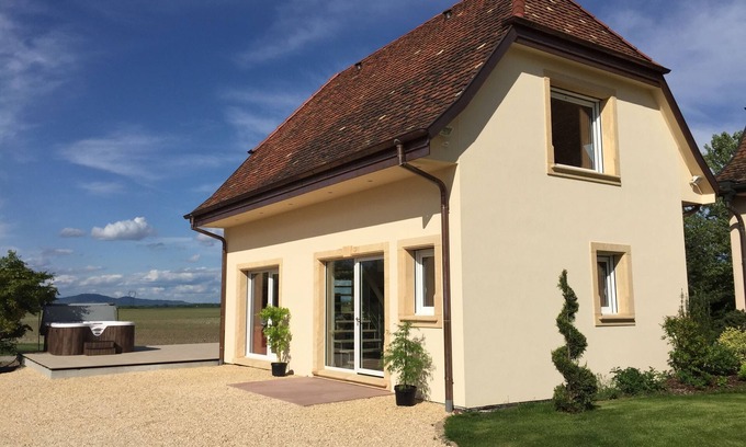 Nambsheim House | Discover The Workshop: Pool, Jacuzzi & Guest Rated 9.8