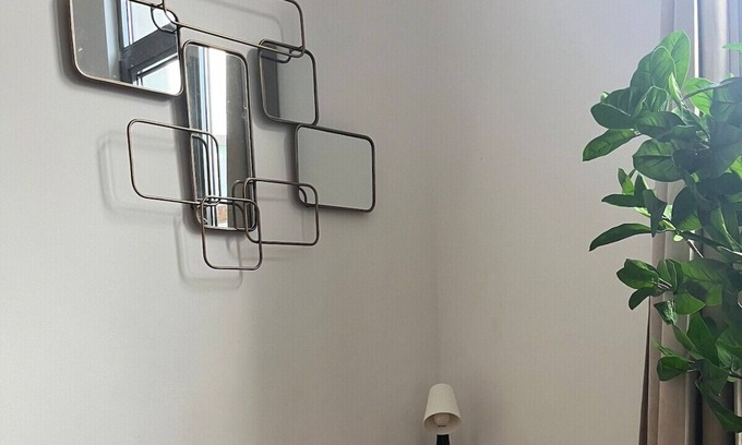 Klein-Antwerpen Apartment | Convenient Workspace with Parking and Family Amenities