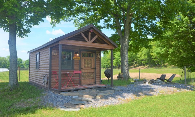 Caroline Cabin | Romantic Cabin at The Wren's Nest with Ocean View & More